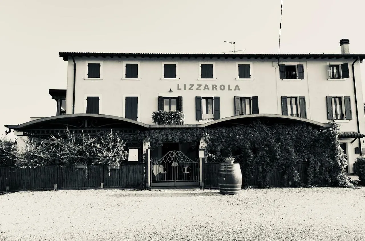 Agriturismo Lizzarola Peschiera del Garda Alojamento de Turismo Rural